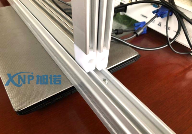 工業(yè)鋁型材機(jī)柜柜門如何安裝導(dǎo)軌.jpg 工業(yè)鋁型材機(jī)柜柜門如何安裝導(dǎo)軌.jpg